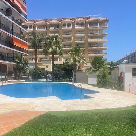 Апартаменты Piso A Estrenar Junto A La Playa Фуэнхирола Экстерьер фото